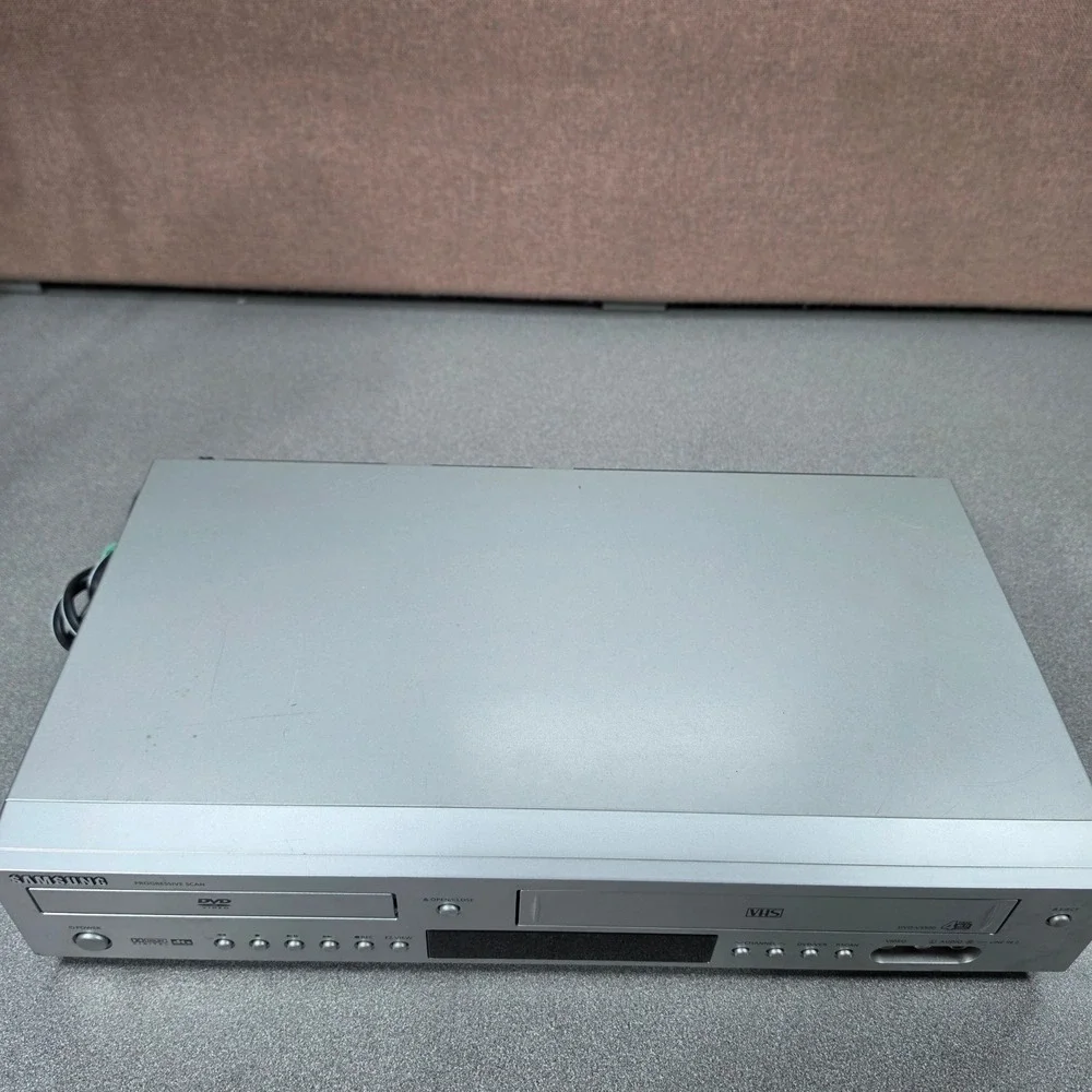 Samsung DVD/VHS Dual Deck Player DVD-V5500 4-Head Hi-Fi DVD NOT WORKING